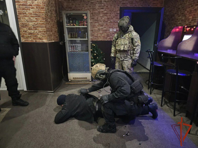 При поддержке спецназа Росгвардии ликвидирован игровой клуб в Новосибирской области