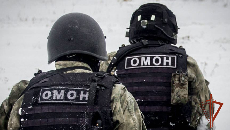 При поддержке ОМОН Росгвардии пресечена деятельность нелегального игрового клуба в Новосибирской области