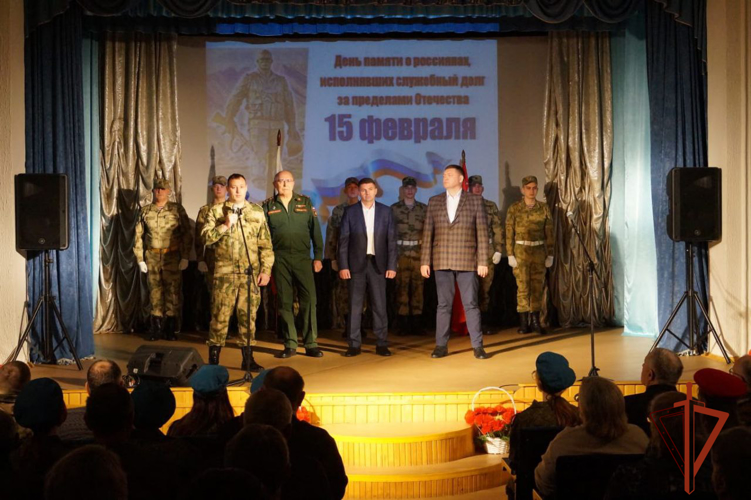 В Новосибирской области росгвардейцы приняли участие в мероприятиях, приуроченных к 35-летию вывода советских войск из Афганистана.