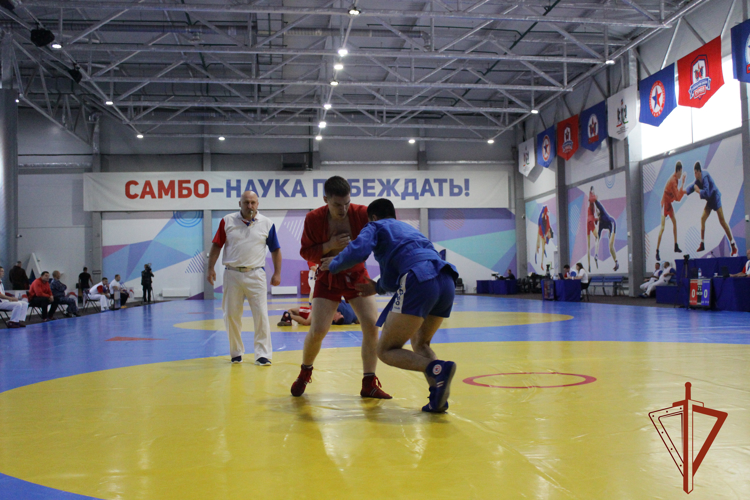 Чемпионат Сибирского округа Росгвардии по самбо прошел в Новосибирске