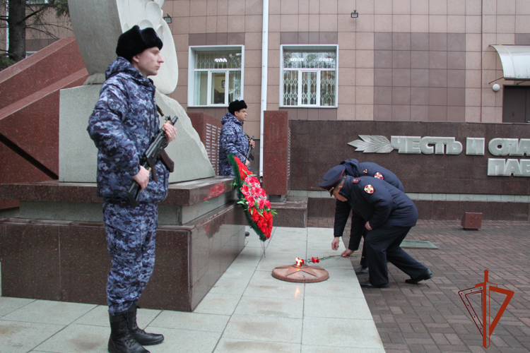 В Новосибирске сотрудники вневедомственной охраны Росгвардии приняли присягу