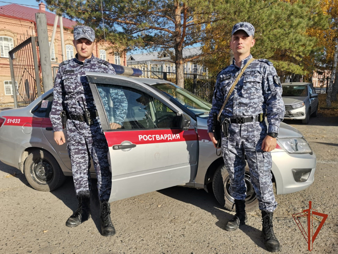 В Куйбышеве патруль вневедомственной охраны Росгвардии разыскал пропавшего ребенка