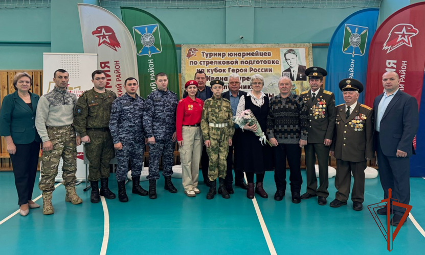 В Новосибирской области сотрудники Росгвардии участвуют в мероприятиях, приуроченных ко Дню Героев Отечества