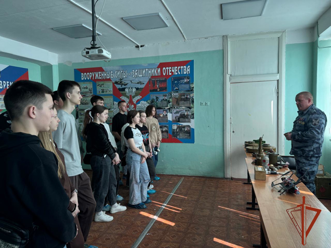 Росгвардия провела патриотический форум для школьников  Новосибирской области