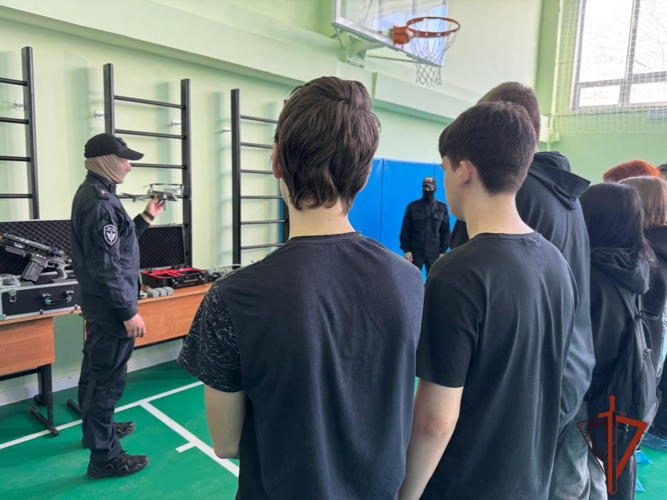 Росгвардия провела патриотический форум для школьников  Новосибирской области