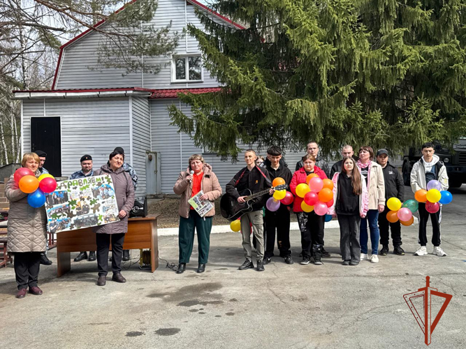 В Новосибирске в день образования транспортного ОМОНа Росгвардии прошел день открытых дверей 