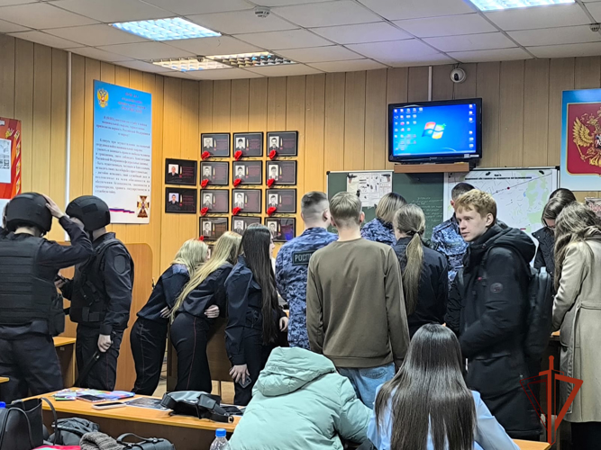 Будущие юристы пройдут практику в подразделениях вневедомственной охраны Росгвардии по Новосибирской области