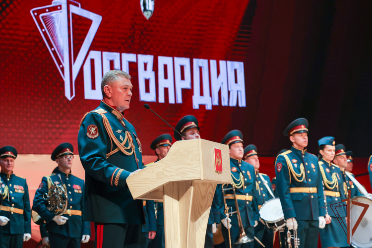 Сибирскому округу Росгвардии вручен орден Жукова