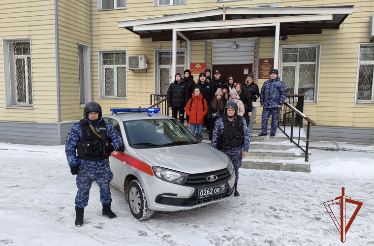 Будущие юристы пройдут практику в подразделениях вневедомственной охраны Росгвардии по Новосибирской области