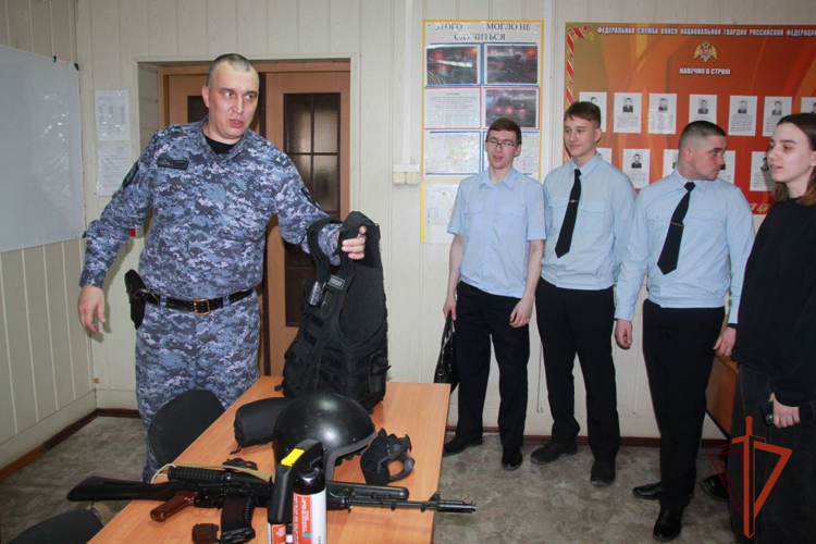 Будущие юристы пройдут практику в подразделениях вневедомственной охраны Росгвардии по Новосибирской области