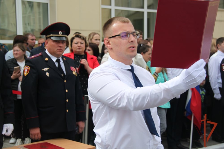 Заместитель начальника Управления вневедомственной охраны Росгвардии по Новосибирской области принял участие в церемонии приведения к Присяге