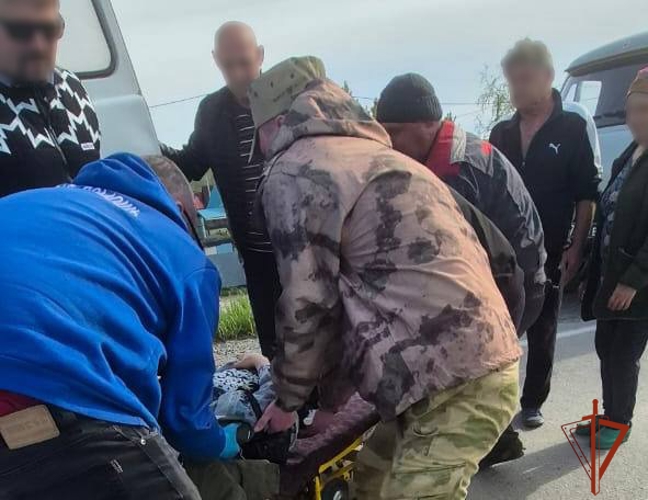 В Новосибирской области военный врач Росгвардии оказал первую помощь пострадавшим в ДТП людям