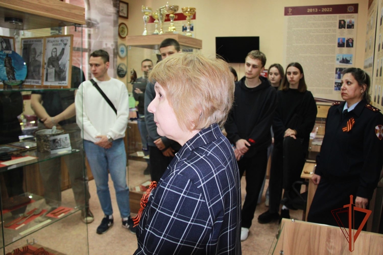 В музее Управления вневедомственной охраны по Новосибирской области состоялась экскурсия, посвященная Дню Победы
