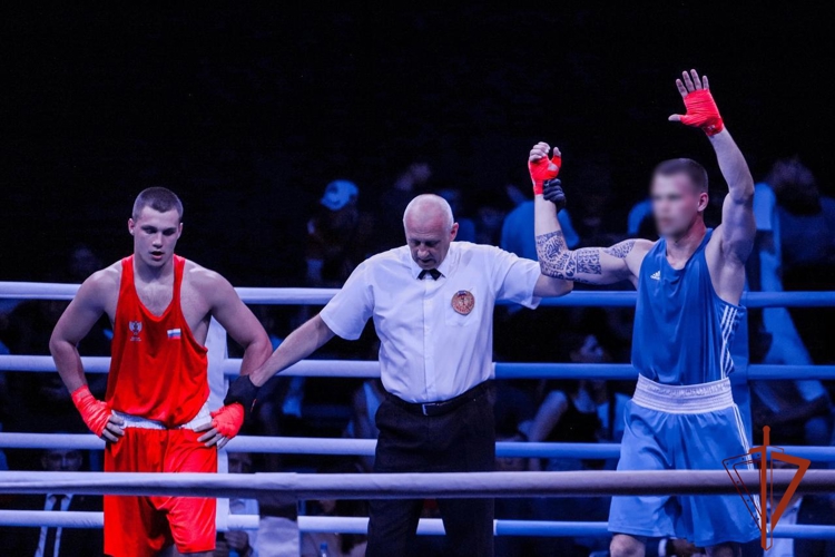 Курсант Новосибирского военного института Росгвардии завоевал серебро в  чемпионате Сибири по боксу