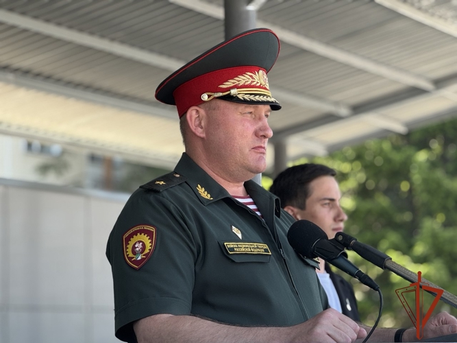 На базе Новосибирского военного института Росгвардии состоялась первая «Семейная зарница»