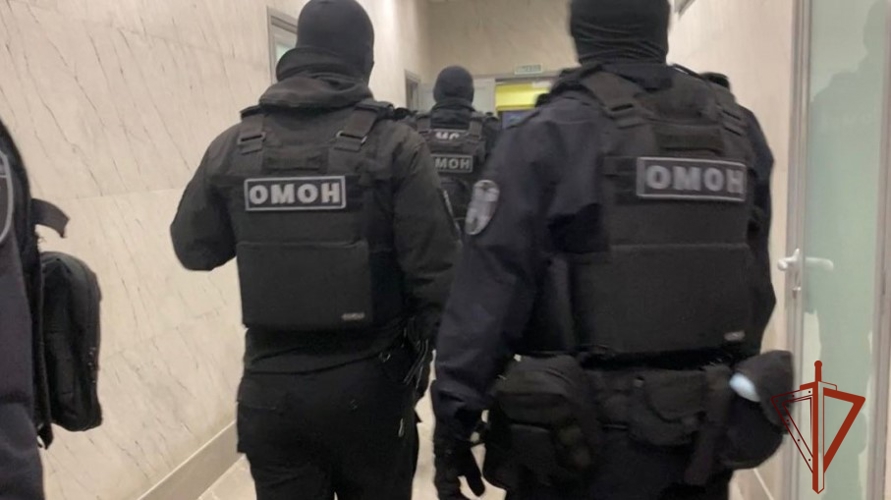 При поддержке новосибирского  ОМОН Росвгардии задержано должностное лицо, подозреваемое в злоупотреблении должностными полномочиями