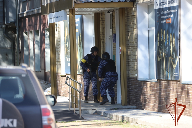 В Новосибирске проходят учения по обеспечению безопасности на объектах образования