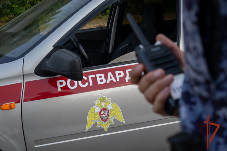 Экипаж вневедомственной охраны Росгвардии задержал находящегося в федеральном розыске гражданина