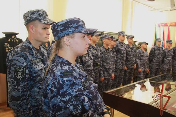 В Новосибирске молодые сотрудники Росгвардии познакомились с историей войск правопорядка 