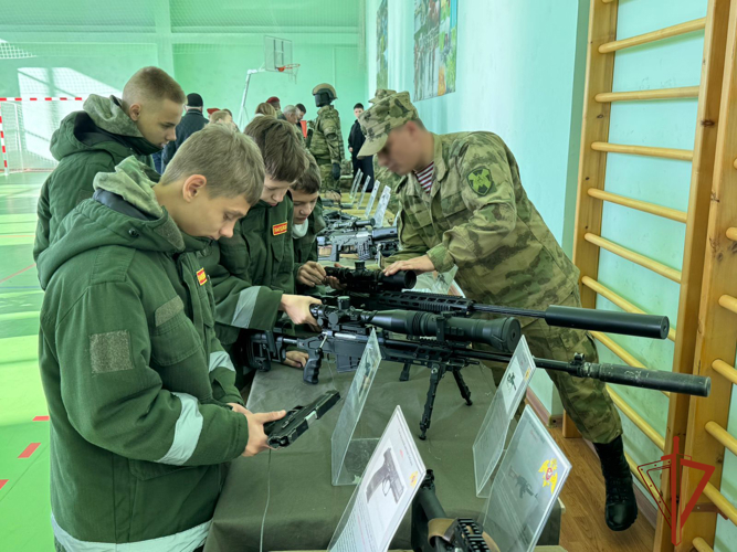 В отряде спецназа «Ермак» Росгвардии почтили память погибших военнослужащих