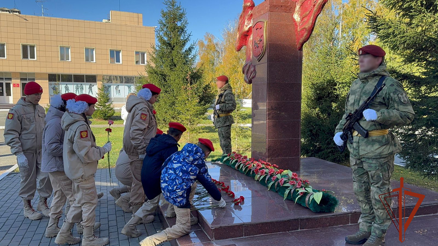 В отряде спецназа «Ермак» Росгвардии почтили память погибших военнослужащих