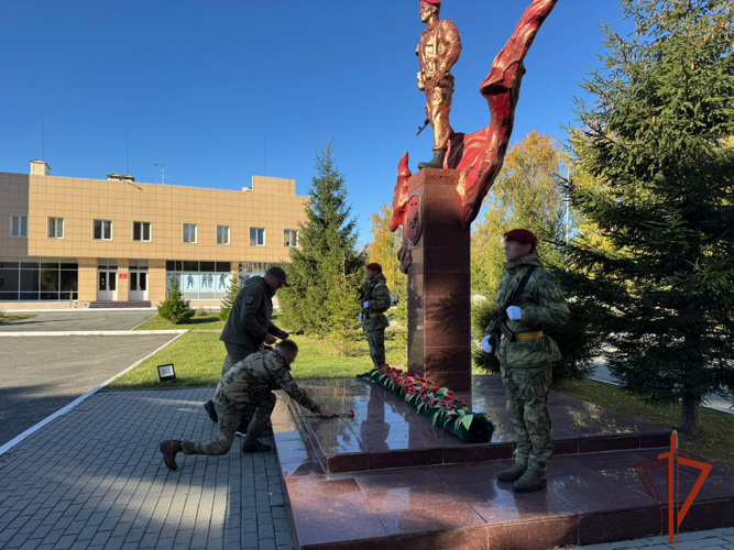 В отряде спецназа «Ермак» Росгвардии почтили память погибших военнослужащих