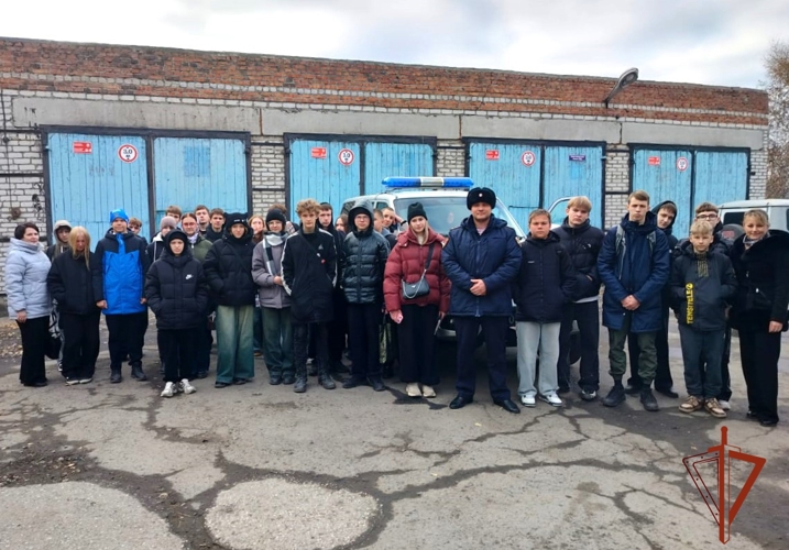 В Новосибирске состоялись мероприятия, посвященные Дню образования подразделений вневедомственной охраны Росгвардии 