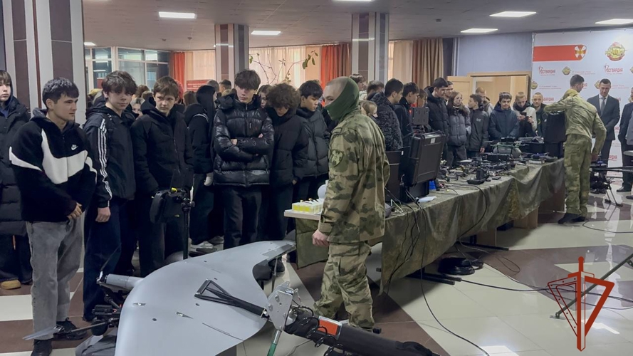 В Новосибирском отряде спецназа Росгвардии «Ермак» прошёл День призывника