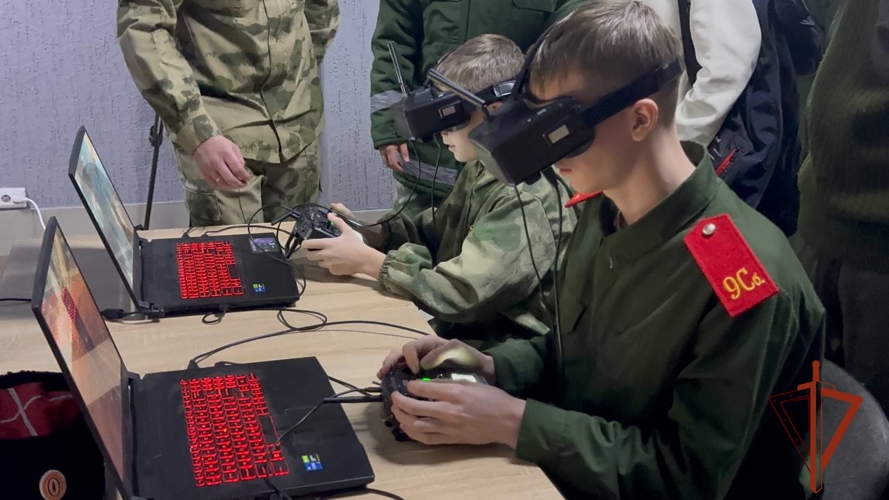 В Новосибирском отряде спецназа Росгвардии «Ермак» прошёл День призывника