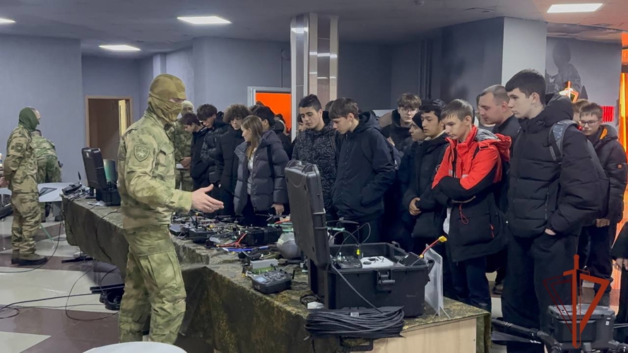 В Новосибирском отряде спецназа Росгвардии «Ермак» прошёл День призывника