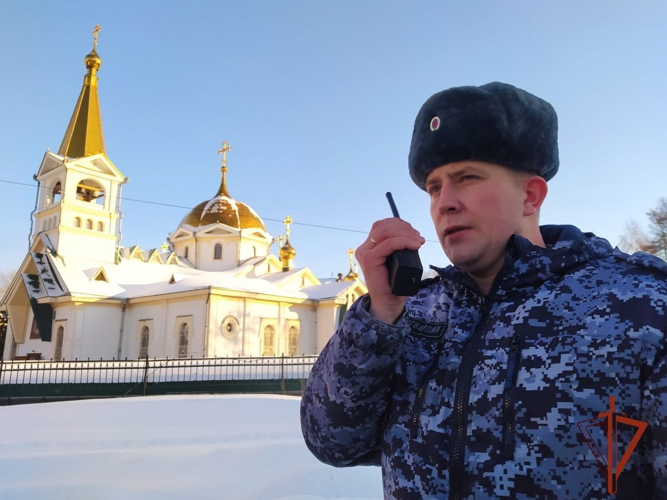 В Новосибирской области военнослужащие и сотрудники Росгвардии обеспечили безопасность в период празднования Рождества Христова