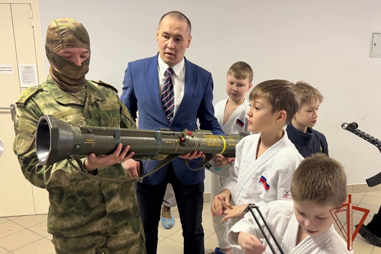 В Новосибирске прошёл Фестиваль единоборств памяти бойцов спецназа Росгвардии «Ермак»
