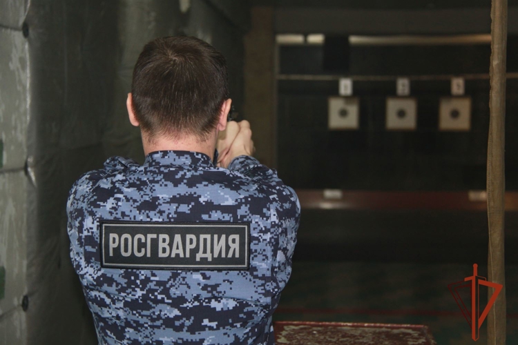 В Новосибирске состоялся турнир по стрельбе из пистолета Макарова среди подразделений вневедомственной охраны Росгвардии