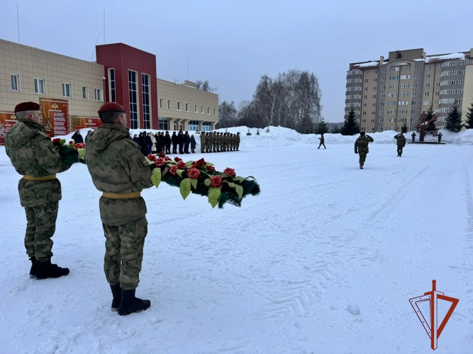 В Новосибирске почтили память погибших военнослужащих отряда специального назначения «Ермак» Сибирского округа Росгвардии