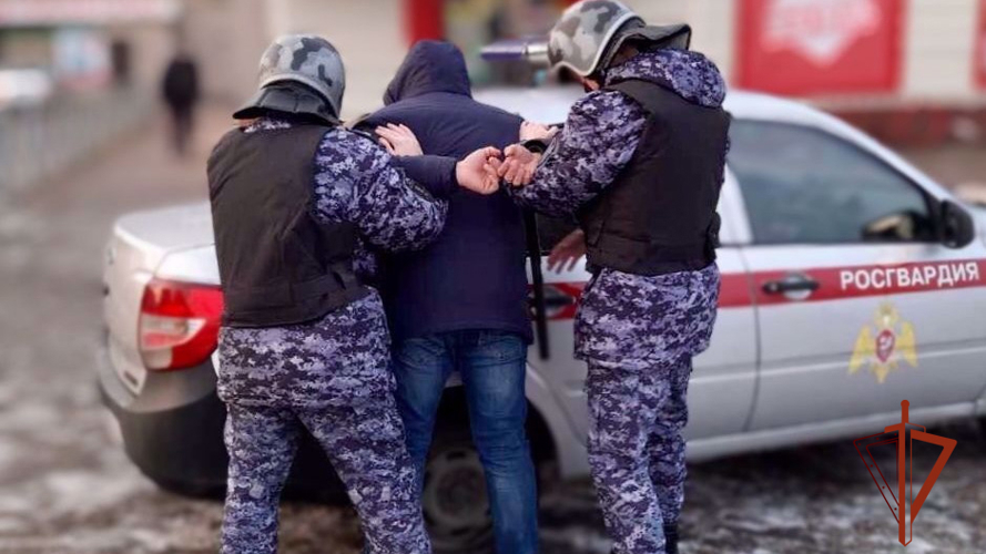 Экипажем вневедомственной охраны Росгвардии задержан подозреваемый в грабеже
