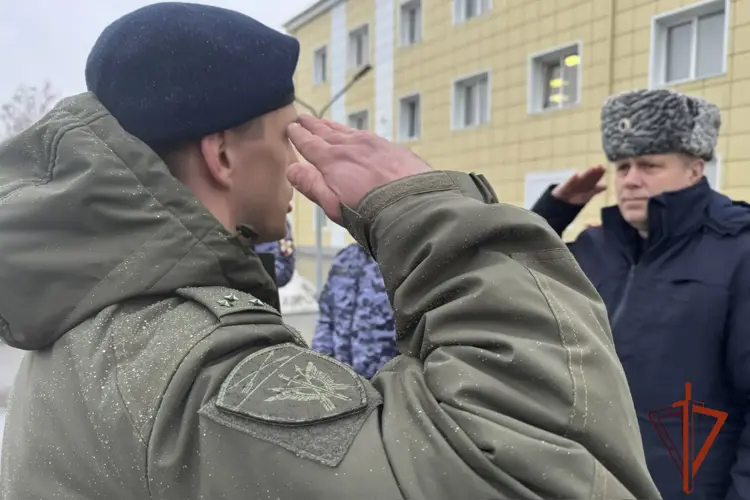  В канун юбилея ведомства в Управлении Росгвардии по Новосибирской области состоялось торжественное построение личного состава 