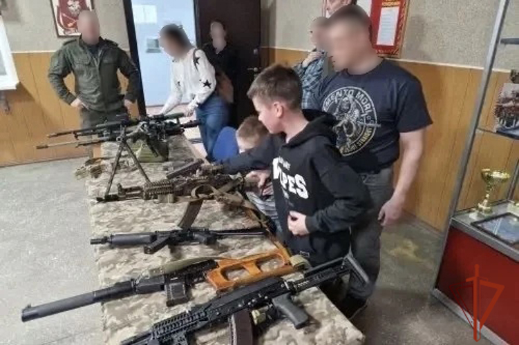 В Новосибирском СОБР Росгвардии прошёл День открытых дверей