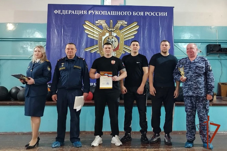 В Новосибирской области сотрудники Росгвардии стали финалистами  турнира по гиревому спорту