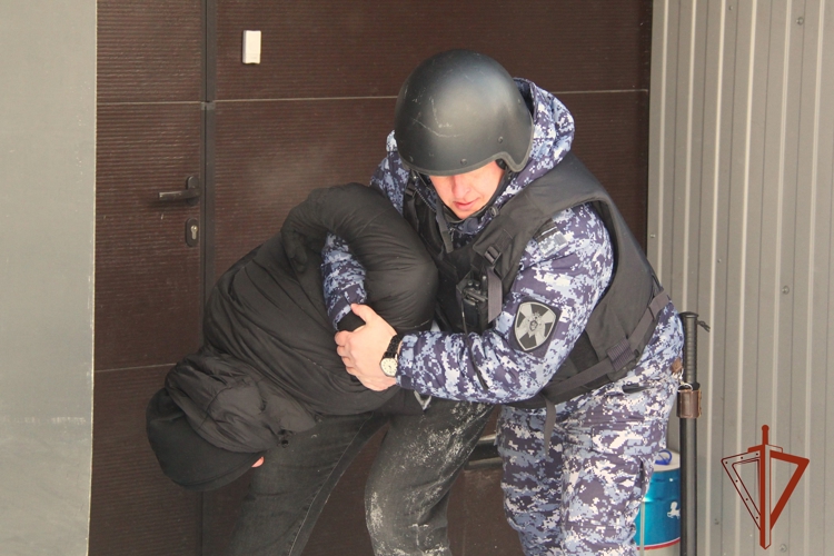 В Новосибирске прошел конкурс профессионального мастерства среди групп задержания вневедомственной охраны Росгвардии