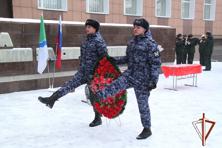 В Новосибирске сотрудники вневедомственной охраны Росгвардии приведены к Присяге 