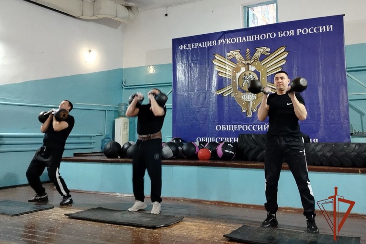 В Новосибирской области сотрудники Росгвардии стали финалистами  турнира по гиревому спорту