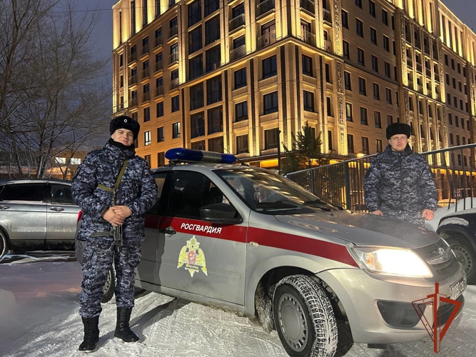 В Новосибирске патруль вневедомственной охраны Росгвардии разыскал пропавшего ребенка