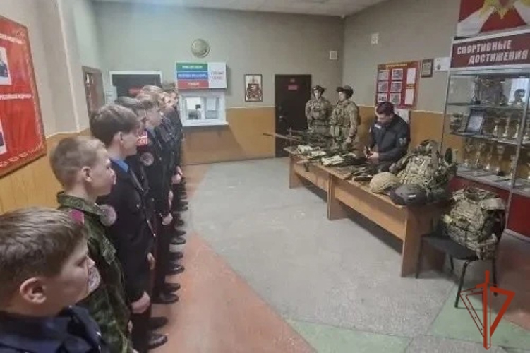 В Новосибирском СОБР прошёл день открытых дверей