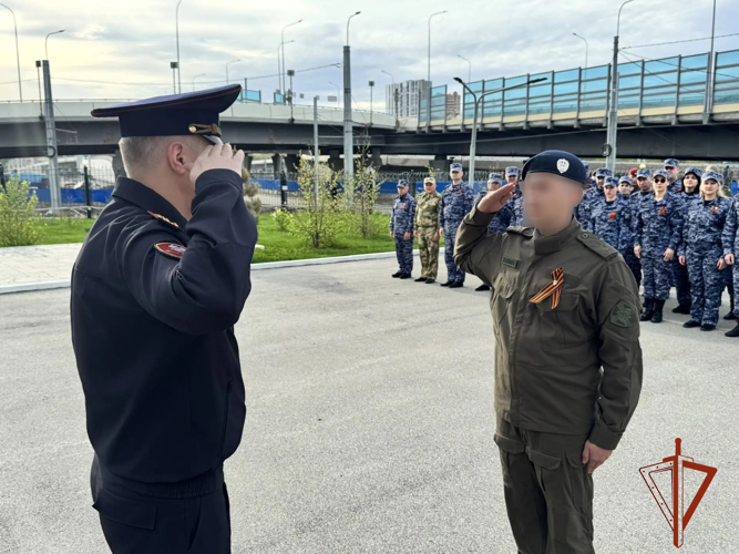В Новосибирске отличившимся сотрудникам и военнослужащим Росгвардии вручены награды