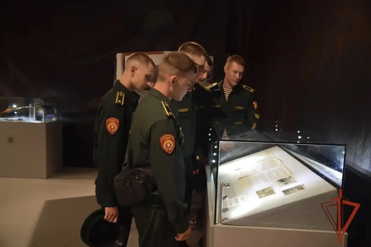 При участии Новосибирского военного института Росгвардии в Новосибирске открылась выставка о защитниках Брестской крепости