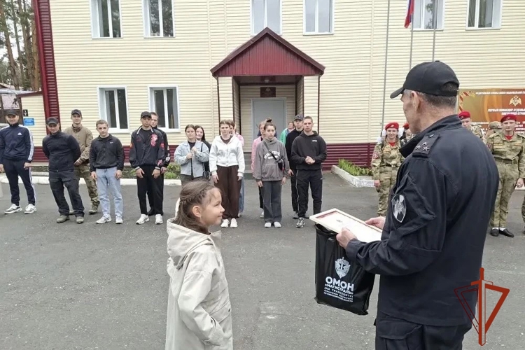 В Новосибирском ОМОН на транспорте «Магистраль» прошел день открытых дверей