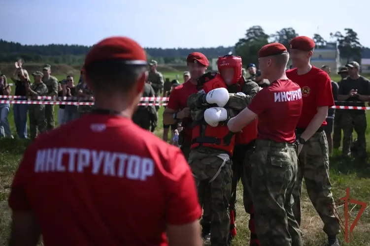 В Сибири прошли квалификационные испытания на право ношения крапового берета среди военнослужащих спецподразделений Росгвардии