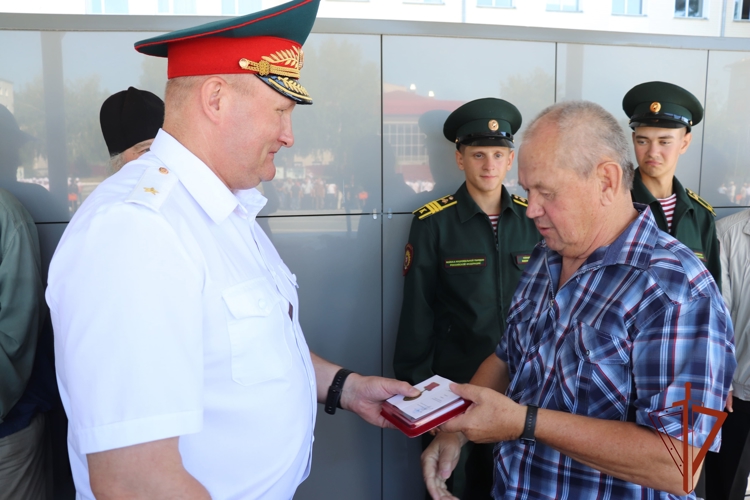 В Новосибирском военном институте Росгвардии состоялась встреча выпускников первого выпуска, состоявшегося 50 лет назад