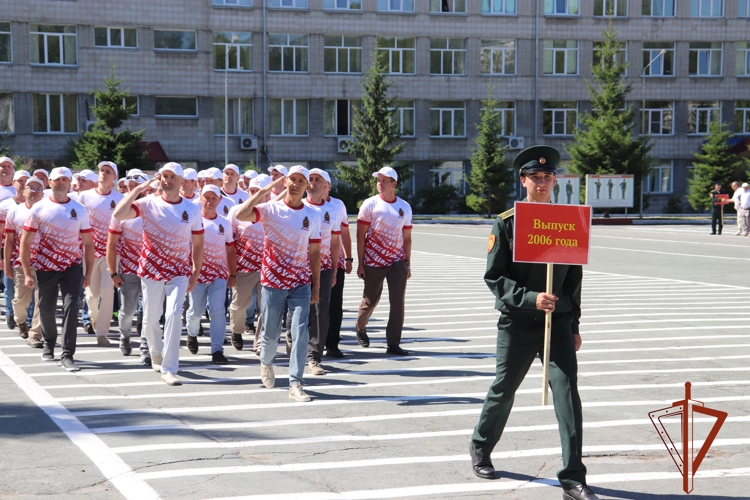 В Новосибирском военном институте Росгвардии состоялась встреча выпускников первого выпуска, состоявшегося 50 лет назад