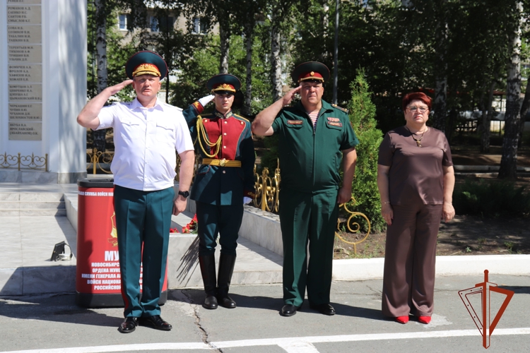 В Новосибирском военном институте Росгвардии состоялась встреча выпускников первого выпуска, состоявшегося 50 лет назад